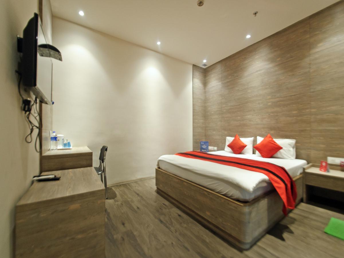 Oyo 8628 Blue Oceans Hotels & Resorts Madras Buitenkant foto